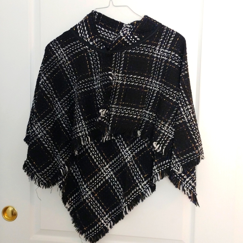 A winter cape/shawl/wrap by Coco + Carmen